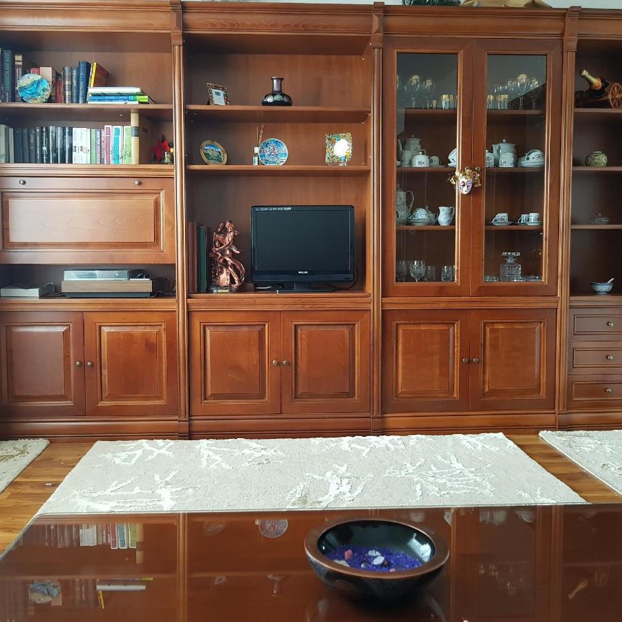 Garsoniera Mihaela Daire Petroşani Dış mekan fotoğraf